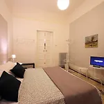 Short Lets Grandi Stazioni Vendégház