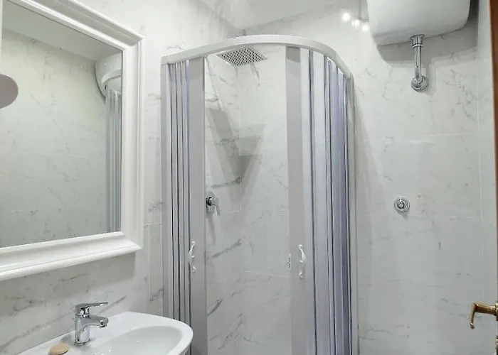 Short Lets Grandi Stazioni Gasthof *