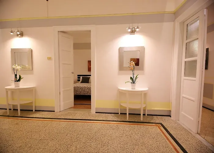 Short Lets Grandi Stazioni Gasthof *