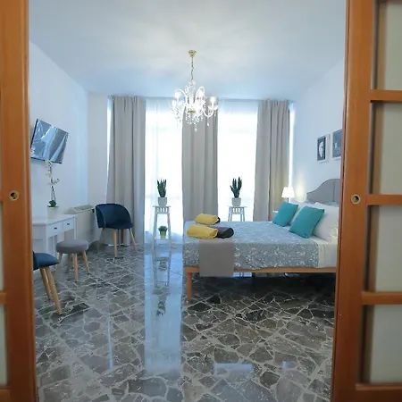 Short Lets Grandi Stazioni Гостевой дом *