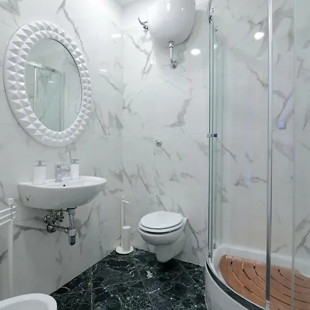 Short Lets Grandi Stazioni Гостевой дом *